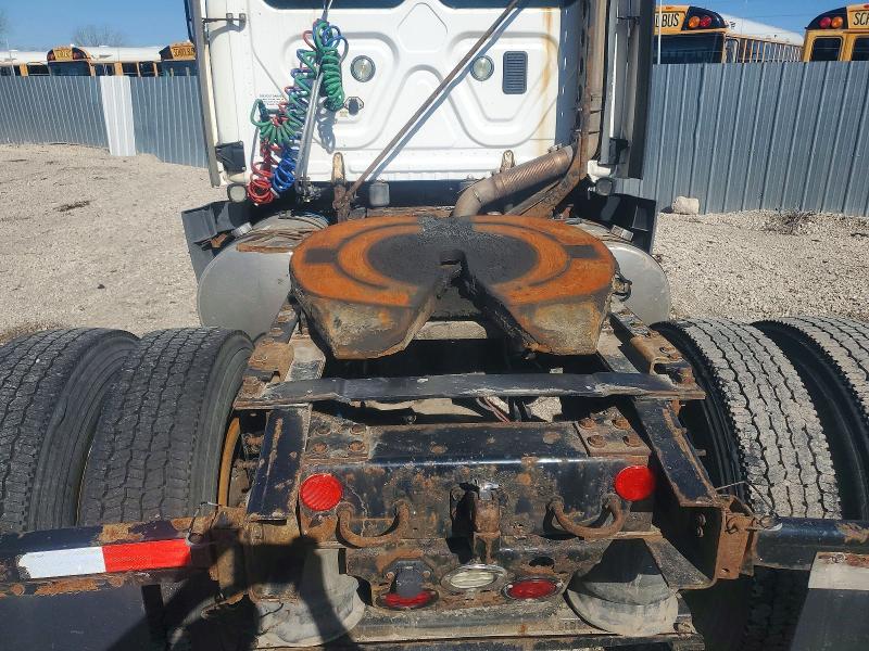 2016 Freightliner All other VIN 1FUBGEDV9GLHC5703 COPART salvage auction — MECHANICAL, IN - CERTIFICATE OF TITLE, sold $6,000 on 2026-07-10 (photo 6)