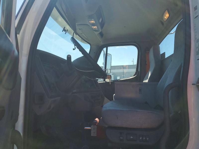 2019 Freightliner M2 unknow VIN 1FUBC4FT9KHLH9243 COPART salvage auction — NORMAL WEAR, CA - DIS/DLR/EXP ONLY CLEAN TITLE (P), sold $1,500 on 2026-07-21 (photo 7)