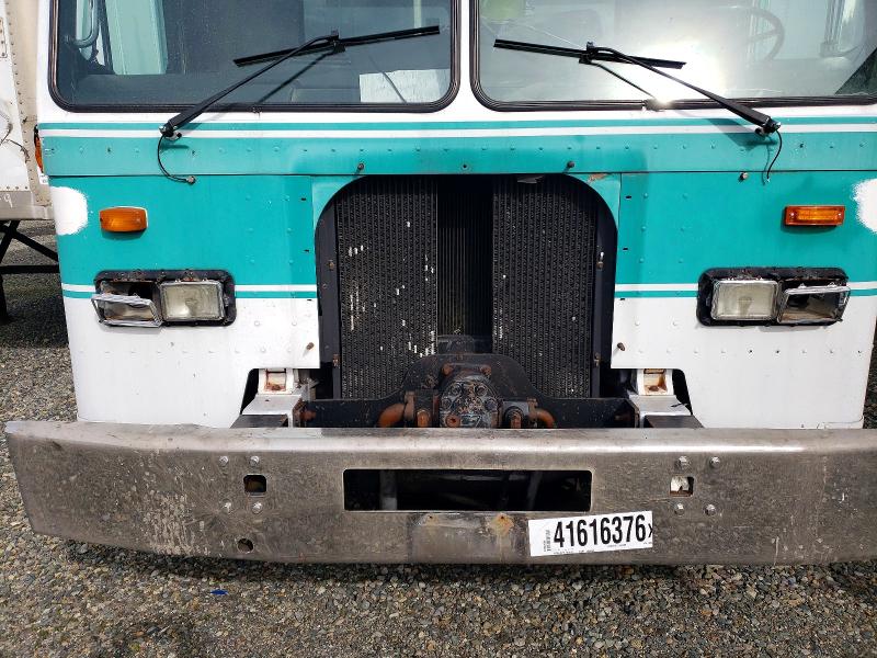 1998 Peterbilt All other VIN 1NPZH58X7WD710800 COPART salvage auction — MINOR DENT/SCRATCHES, FL - CERTIFICATE OF DESTRUCTION, sold $1,500 on 2026-07-31 (photo 7)