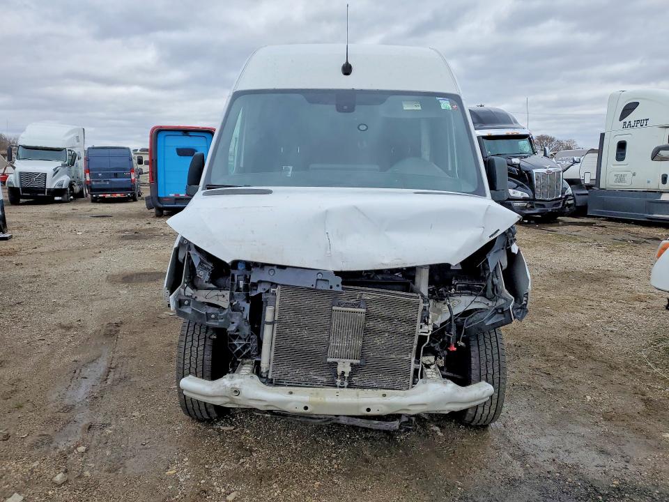 2019 Freightliner Sprinter VIN WDRPF1CD6KT007084 COPART salvage auction — FRONT END, SC, sold $3,600 on 2026-08-19 (photo 5)