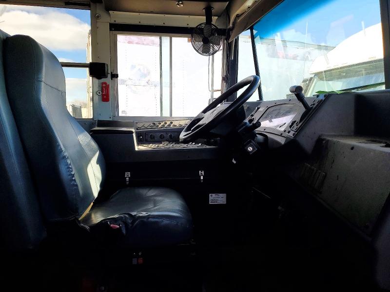 2012 Bluebird All other VIN 1BAKGCPH8CF287780 COPART salvage auction — NORMAL WEAR, IL - CERTIFICATE OF TITLE, sold $2,500 on 2026-07-09 (photo 5)