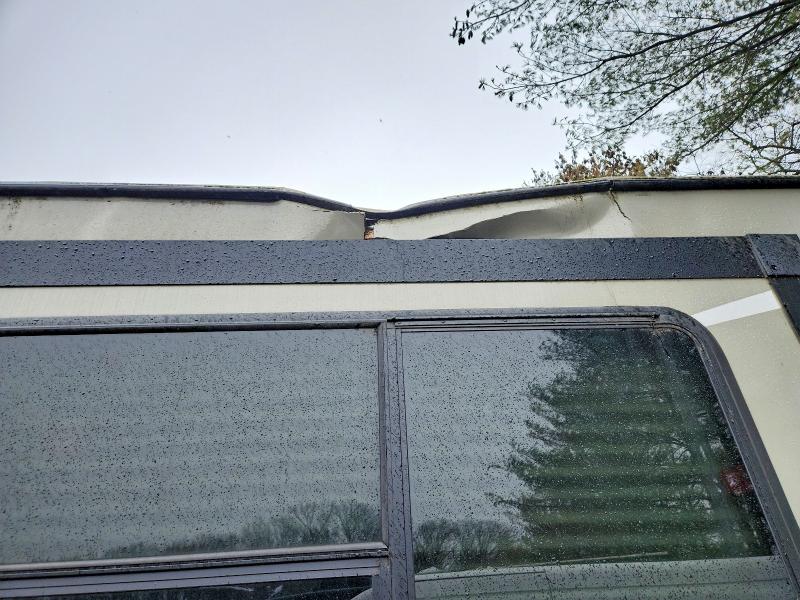 2018 Keystone Keystone VIN 4YDT28524JM931284 COPART salvage auction — ROOF, NJ - CERT OF TITLE-SALVAGE, sold $3,350 on 2026-07-08 (photo 9)