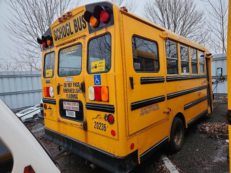2010 Thomas All models VIN 1GB9G5AG5A1165635 COPART salvage auction — MINOR DENT/SCRATCHES, ON - PERMIT NO BRAND - FIT, sold $2,000 on 2026-09-03 (photo 4)