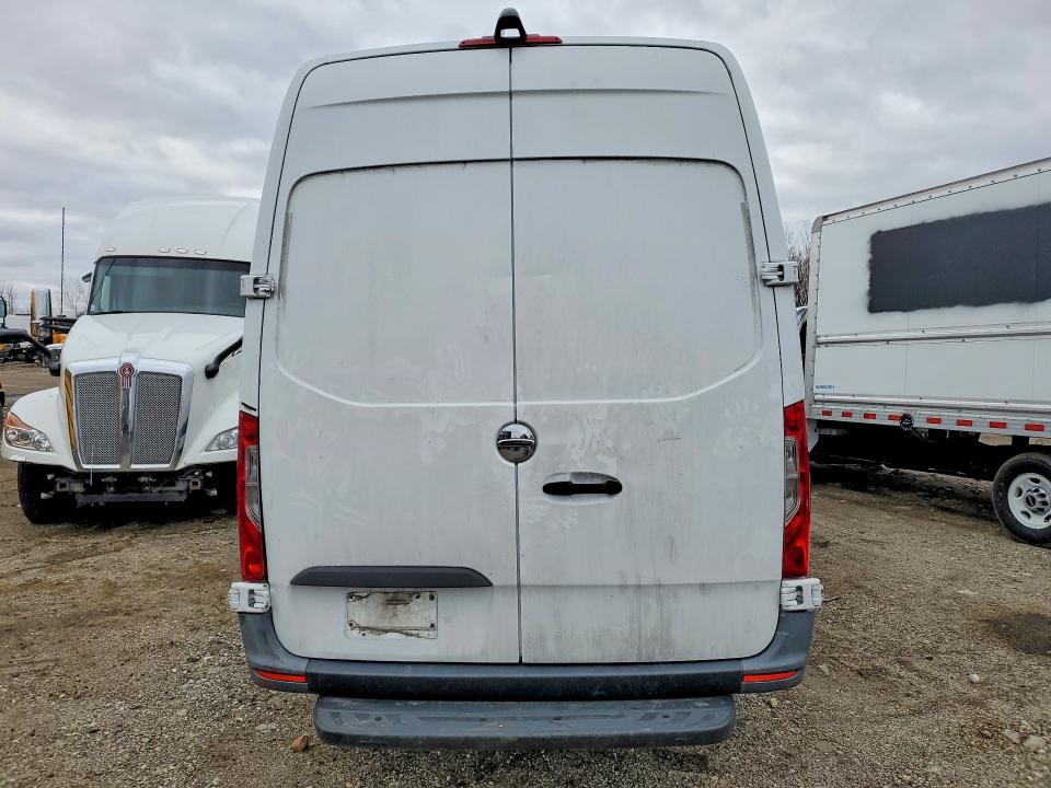2019 Freightliner Sprinter VIN WDRPF1CD6KT007084 COPART salvage auction — FRONT END, SC, sold $3,600 on 2026-08-19 (photo 6)