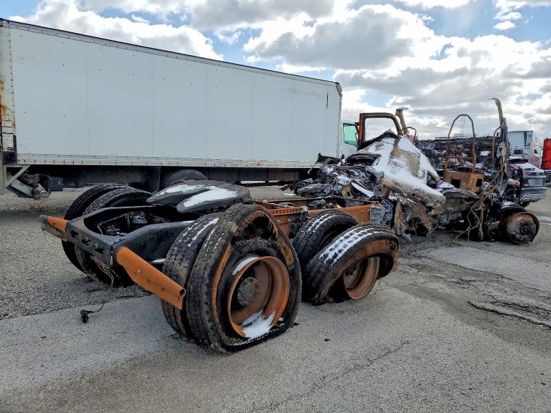 2026 Ptrb Heavy duty VIN 1XPBD49X5TD814371 COPART salvage auction — BURN, IN - BILL OF SALE - PARTS ONLY, sold $2,650 on 2026-07-06 (photo 4)