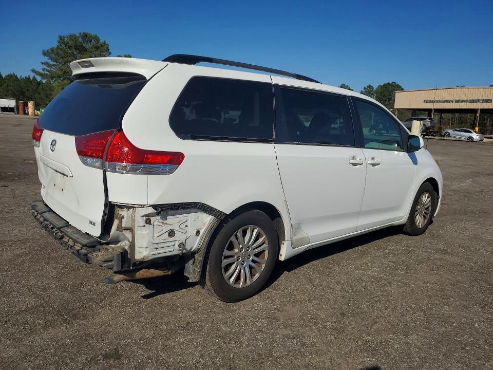 2014 Toyota Sienna VIN 5TDYK3DC4ES450354 COPART salvage auction — REAR END, Sc - Cert Of Title-Salvage, sold $4,000 on 2026-07-06 (photo 3)