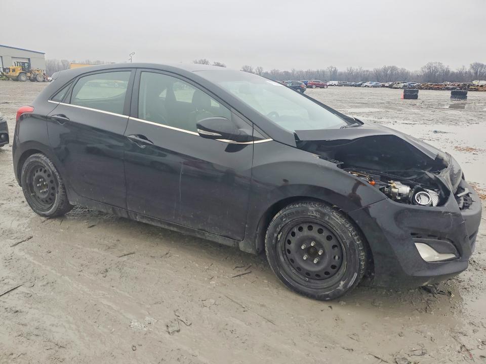 2014 Hyundai Elantra VIN KMHD35LH2EU177376 COPART salvage auction — FRONT END, IL - SALVAGE CERTIFICATE, sold $600 on 2026-07-08 (photo 4)