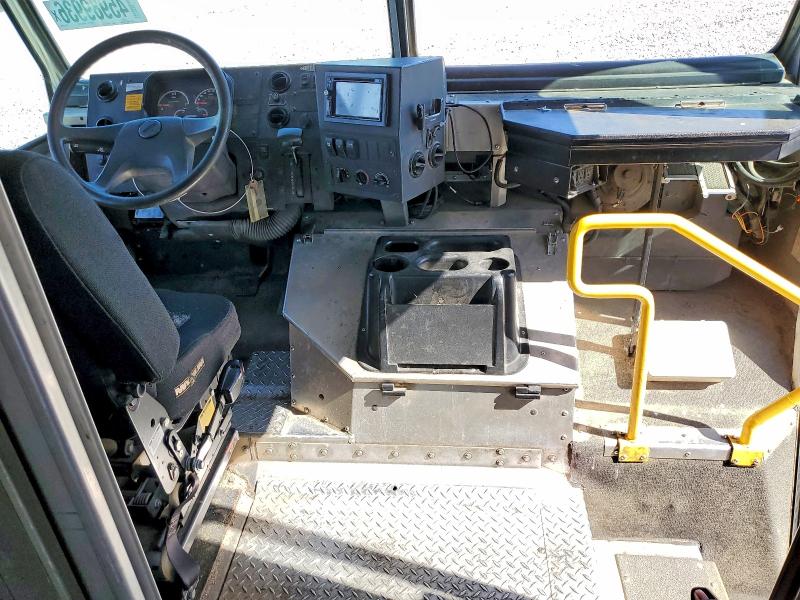 2015 Freightliner All other VIN 4UZAC2DV4FCGP3280 COPART salvage auction — NORMAL WEAR, CT, sold $7,400 on 2026-07-28 (photo 8)