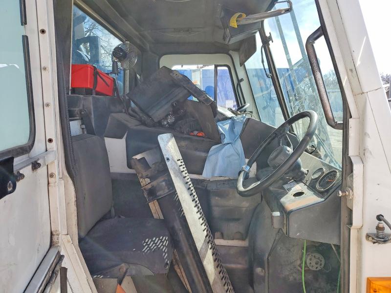 2010 Mack Leu613 VIN 1M2AU02C4AM003408 COPART salvage auction — SIDE, FL - CERTIFICATE OF DESTRUCTION, sold $1,100 on 2026-08-24 (photo 6)