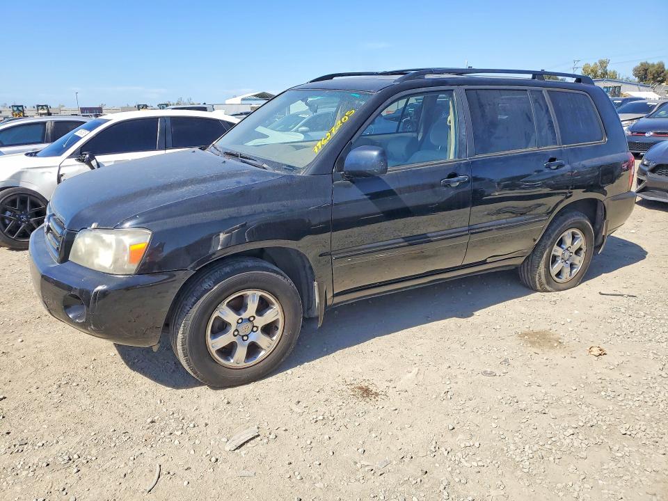 2005 Toyt Highlander VIN JTEDP21A950055064 COPART salvage auction — FRONT END, DQ, sold $575 on 2026-07-31 (photo 1)