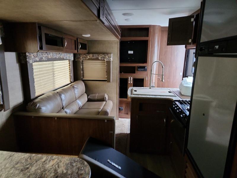 2018 Keystone Keystone VIN 4YDT28524JM931284 COPART salvage auction — ROOF, NJ - CERT OF TITLE-SALVAGE, sold $3,350 on 2026-07-08 (photo 5)