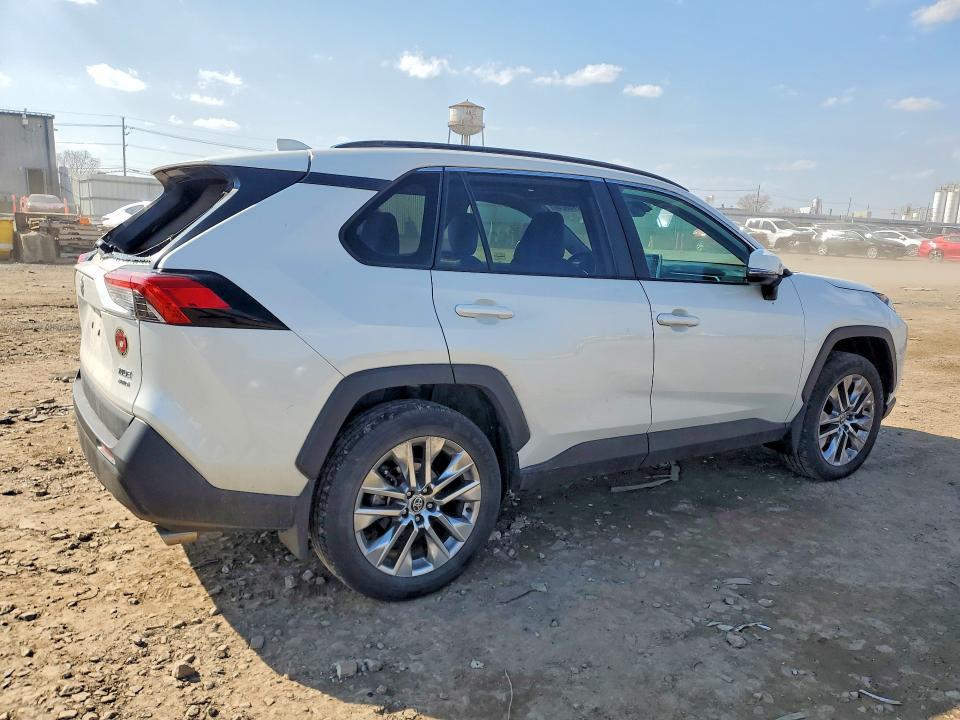 2021 Toyota Rav4 VIN 2T3A1RFV3MW209128 COPART salvage auction — HAIL, Il - Certificate Of Title, sold $17,200 on 2026-07-10 (photo 3)