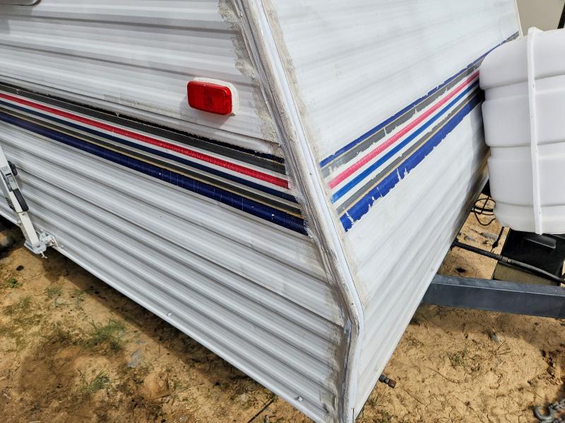 1999 Gulf stream Ameri-lite VIN 1NL1ATL2011044148 COPART salvage auction — VANDALISM, CT, sold $250 on 2026-09-08 (photo 9)