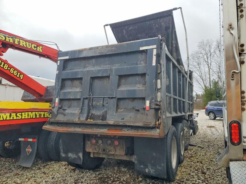 2008 Kenworth All other VIN 1NKDXUEX88J226253 COPART salvage auction — ROLLOVER, CB, sold $9,400 on 2026-07-15 (photo 4)