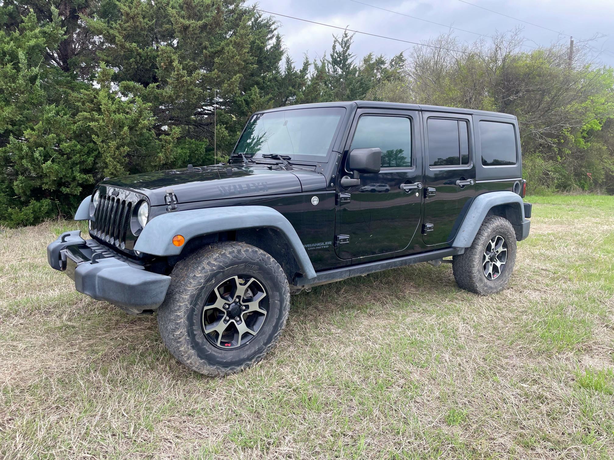 2016 Jeep Wrangler Unlimited VIN 1C4BJWDG7GL103053 COPART salvage auction — NORMAL WEAR, TX - CERT OF TITLE-REBUILT SALVAGE (P), sold $12,800 on 2025-04-15 (photo 2)
