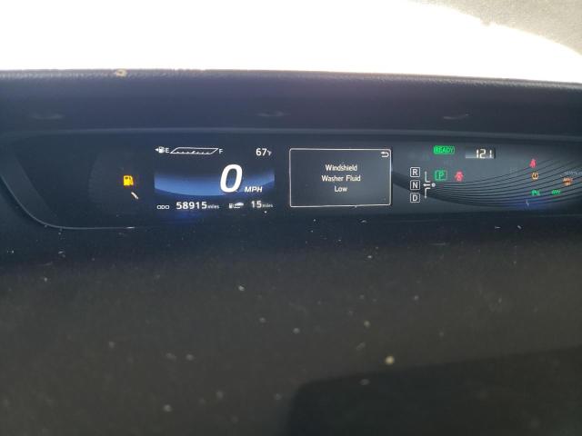 2017 TOYOTA MIRAI VIN JTDBVRBD1HA003218 COPART salvage auction — SIDE, CA - DIS/DLR/EXP ONLY CLEAN TITLE, sold $900 on 2025-05-01 (photo 9)