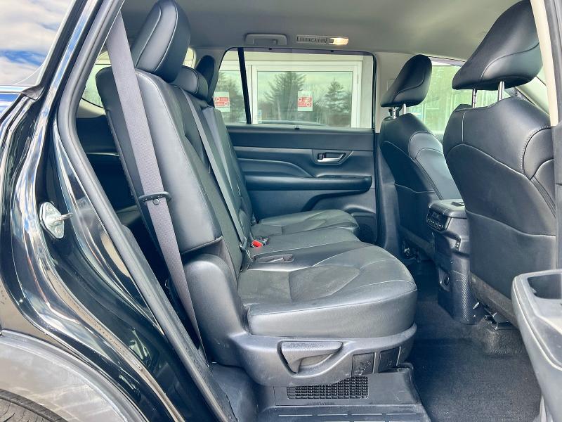 2024 Toyota Highlander VIN 5TDACAB5XRS005369 COPART salvage auction — Minor Dent/Scratches, MA - CERTIFICATE OF TITLE (P), sold $31,750 on 2026-05-29 (photo 6)
