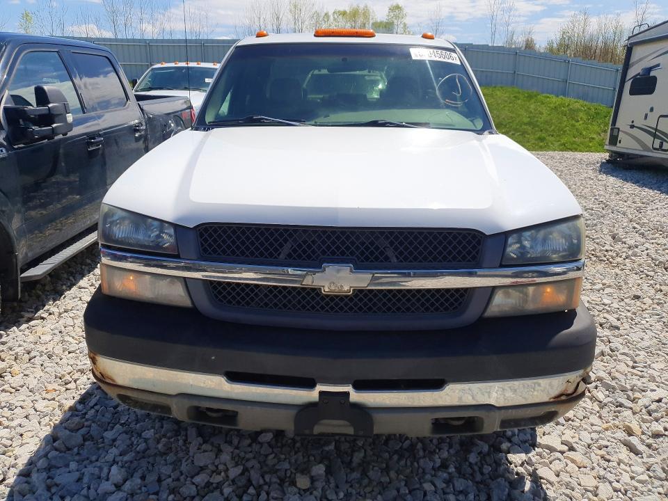 2003 Chev Silverado VIN 1GCJK33G23F106122 COPART salvage auction — NORMAL WEAR, MI - CERTIFICATE OF TITLE, sold $825 on 2026-07-09 (photo 5)