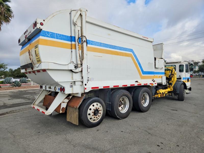 2013 Autocar All other VIN 5VCACRLE2DH215025 COPART salvage auction — NORMAL WEAR, CA - DIS/DLR/EXP ONLY CLEAN TITLE, sold $750 on 2026-07-17 (photo 4)