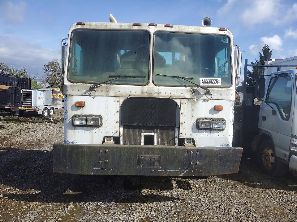 2001 Peterbilt All other VIN 1NPZL09X41D712996 COPART salvage auction — UNDERCARRIAGE, CT, sold $750 on 2026-07-09 (photo 5)