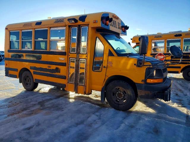 2010 Chev Express VIN 1GB3G2AA4A1165058 COPART salvage auction — NORMAL WEAR, AB - BOS - ACTIVE, sold $1,800 on 2026-07-22 (photo 4)