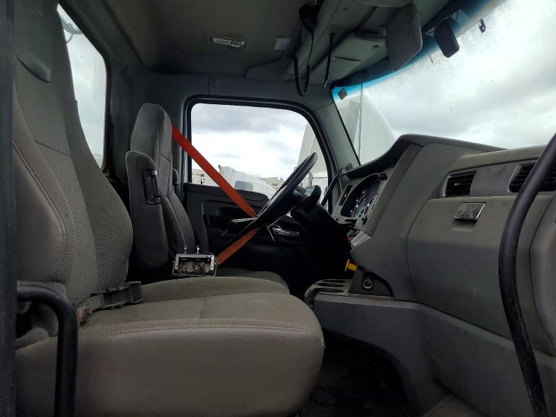 2018 Kenworth All other VIN 1XKZDP9X4JJ223176 COPART salvage auction — STRIPPED, NC - DLR ONLY-CLEAN/OVER 25% DAMAGE, sold $7,300 on 2026-07-30 (photo 5)