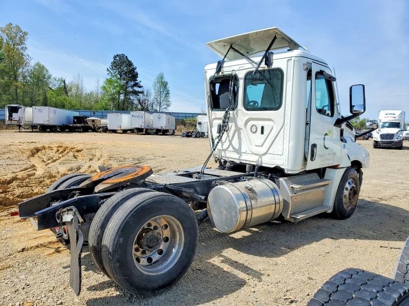 2021 Freightliner All other VIN 3AKBHKDV4MSMG6059 COPART salvage auction — FRONT END, ST, sold $225 on 2026-07-30 (photo 4)