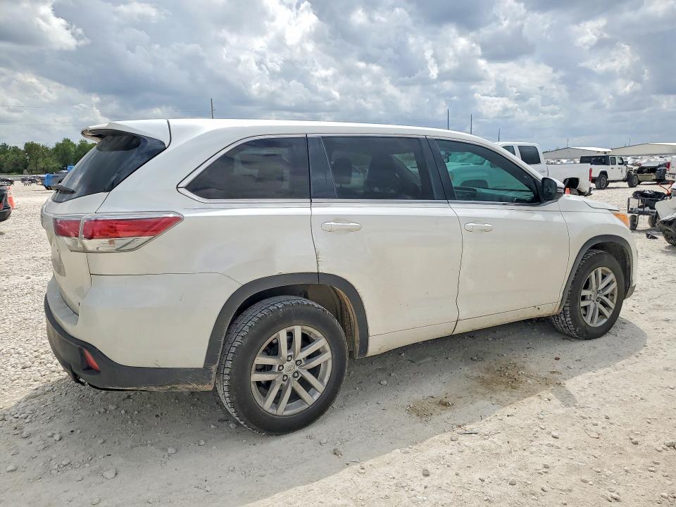 2014 Toyota Highlander VIN 5TDZARFH1ES005010 COPART salvage auction — NORMAL WEAR, Tx - Certificate Of Title, sold $7,600 on 2026-07-30 (photo 3)