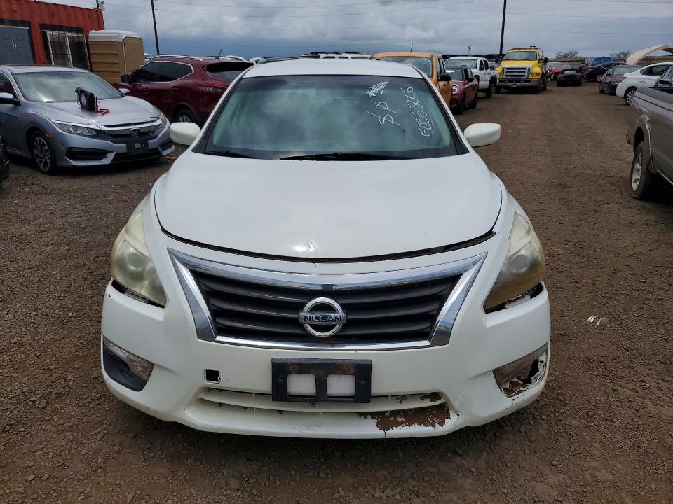 2015 Niss Altima VIN 1N4AL3AP1FN386082 COPART salvage auction — WATER/FLOOD, HI - CERTIFICATE OF SALVAGE, sold $1 on 2026-07-29 (photo 5)