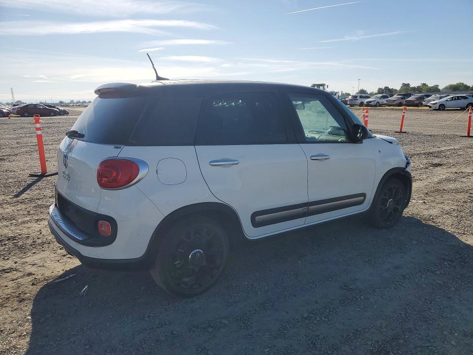 2017 Fiat 500 VIN ZFBCFADH6HZ039073 COPART salvage auction — FRONT END, Ca - Dis/Dlr/Exp Only Clean Title, sold $925 on 2026-07-07 (photo 3)
