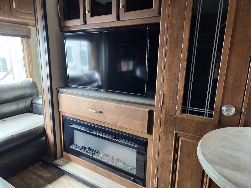 2019 Grand design Reflection VIN 573FR3628K3324317 COPART salvage auction — ROOF, JT, sold $4,150 on 2026-07-09 (photo 8)
