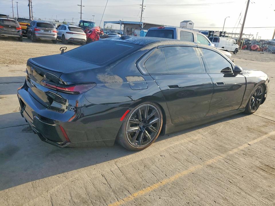 2025 BMW I7 VIN WBY43EJ08SCU94256 COPART salvage auction — Rear End, NV - DIS/DLR/EXP ONLY SALVAGE TITLE, sold $28,000 on 2026-05-11 (photo 3)
