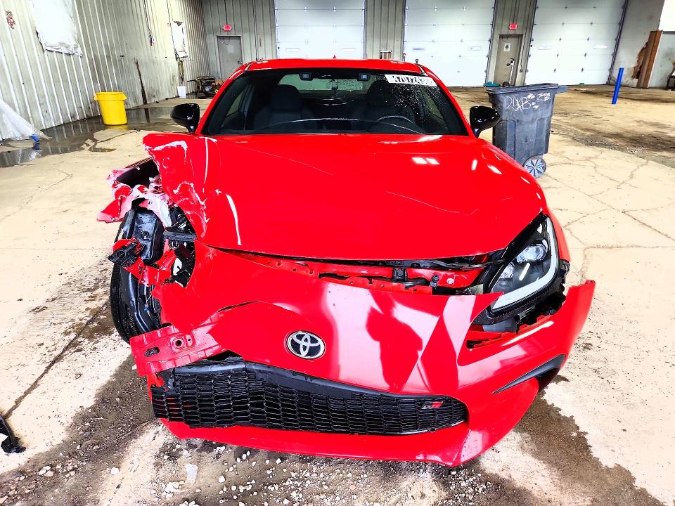 2022 Toyota VIN JF1ZNBC11N8754483 COPART salvage auction — FRONT END, In - Certificate Of Title, sold $2,300 on 2026-07-09 (photo 5)