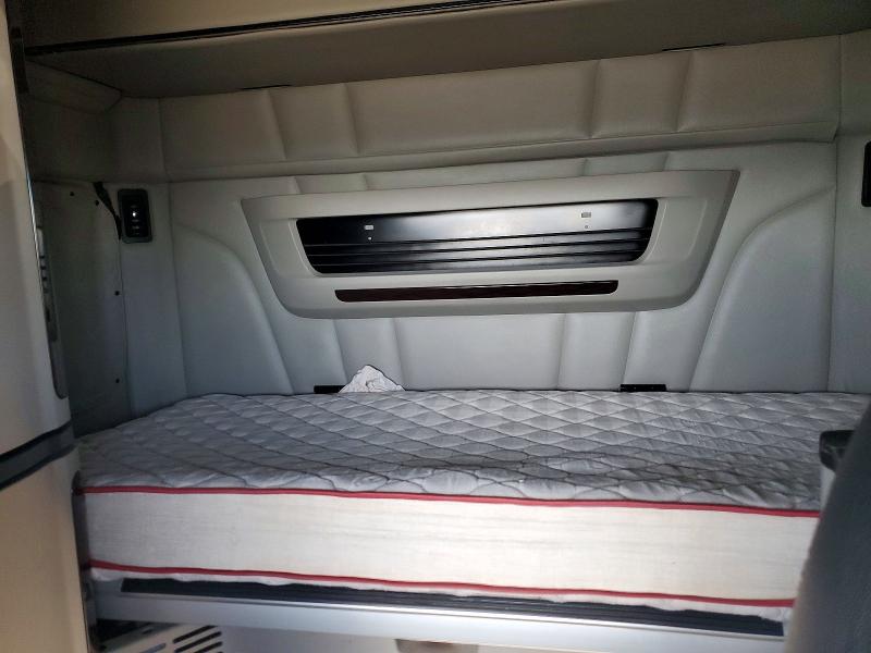 2020 Peterbilt All other VIN 1XPBD49X1LD633526 COPART salvage auction — Burn Interior, ST, sold $8,500 on 2026-07-07 (photo 6)