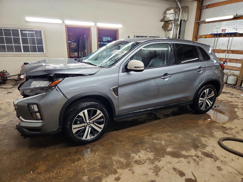 2025 Mitsubishi Outlander VIN JA4ARUAU2SU006956 COPART salvage auction — FRONT END, Id - Cert Of Title-Junk, sold $7,500 on 2026-07-27 (photo 1)