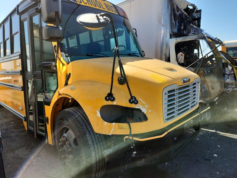 2011 Freightliner All other VIN 4UZABRDU7BCAW4939 COPART salvage auction — FRONT END, IL - SALVAGE CERTIFICATE, sold $300 on 2026-07-09 (photo 9)