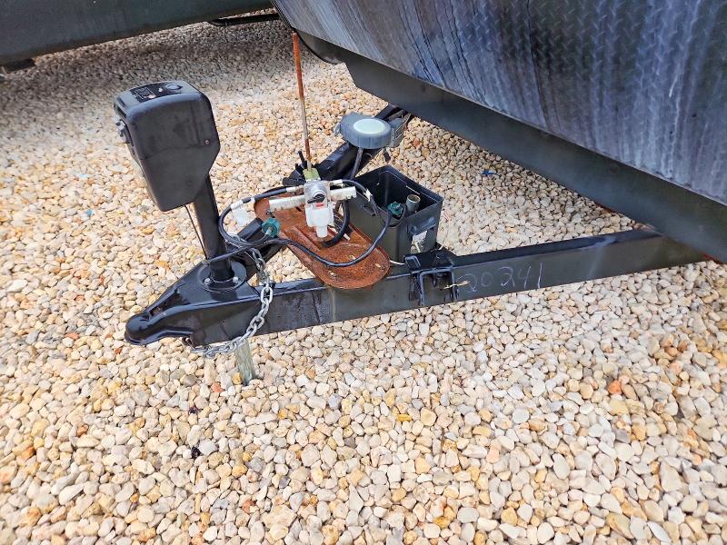2017 Starcraft Rv VIN 1SABS0BRXH2875062 COPART salvage auction — NORMAL WEAR, TX - CERTIFICATE OF TITLE, sold $2,400 on 2026-07-28 (photo 8)