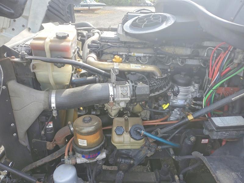 2014 Frht Cascadia VIN 3AKJGLD51ESFP1719 COPART salvage auction — MINOR DENT/SCRATCHES, CT, sold $3,700 on 2026-07-08 (photo 7)