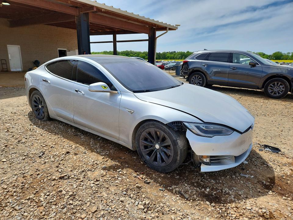 2016 Tesla Model s VIN 5YJSA1E2XGF161943 COPART salvage auction — FRONT END, Al - Certificate Of Title, sold $4,100 on 2026-07-29 (photo 4)