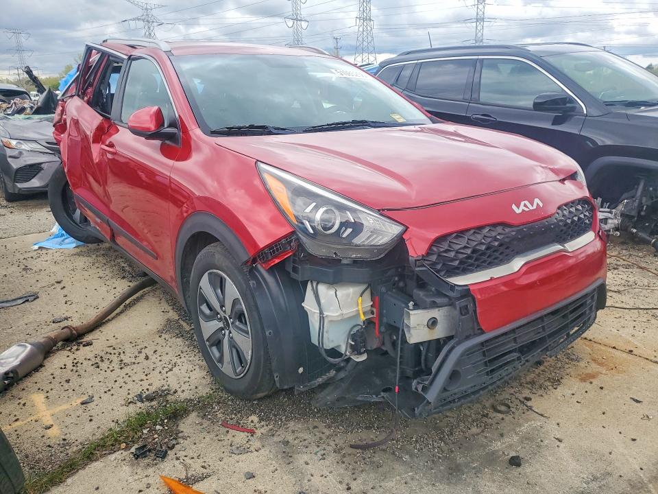 2022 Kia Niro VIN KNDCB3LC7N5534802 COPART salvage auction — REAR END, In - Certificate Of Title, sold $3,050 on 2026-07-06 (photo 4)