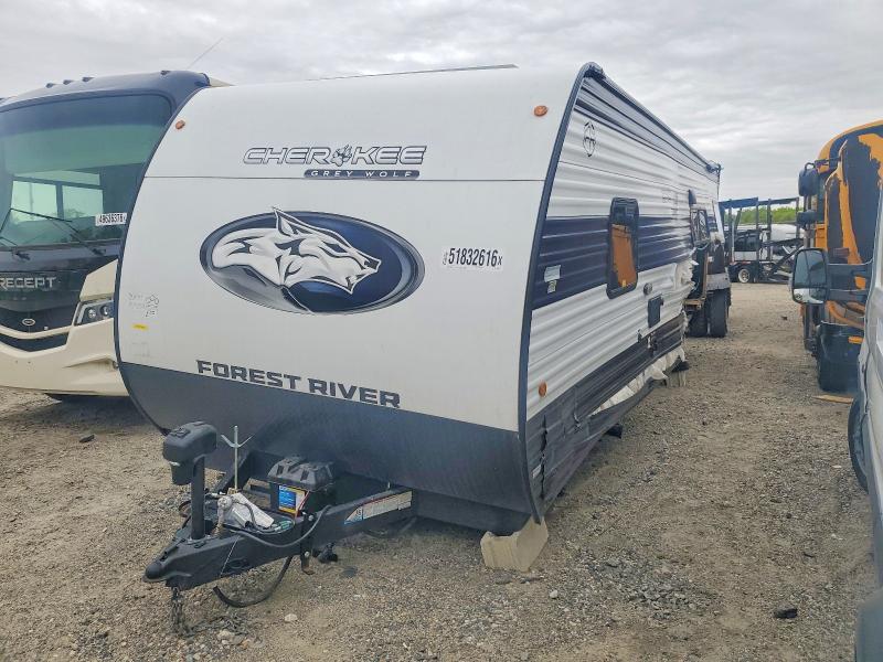 2025 Forest river cherokee Recreation VIN 4X4TCKA28SK093559 COPART salvage auction — SIDE, SC, sold $1,800 on 2026-07-28 (photo 2)