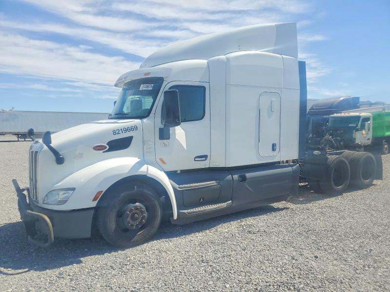 2019 Peterbilt All models VIN 1XPBDP9X7KD601311 COPART salvage auction — MINOR DENT/SCRATCHES, NV - CERTIFICATE OF TITLE, sold $15,300 on 2026-07-27 (photo 2)