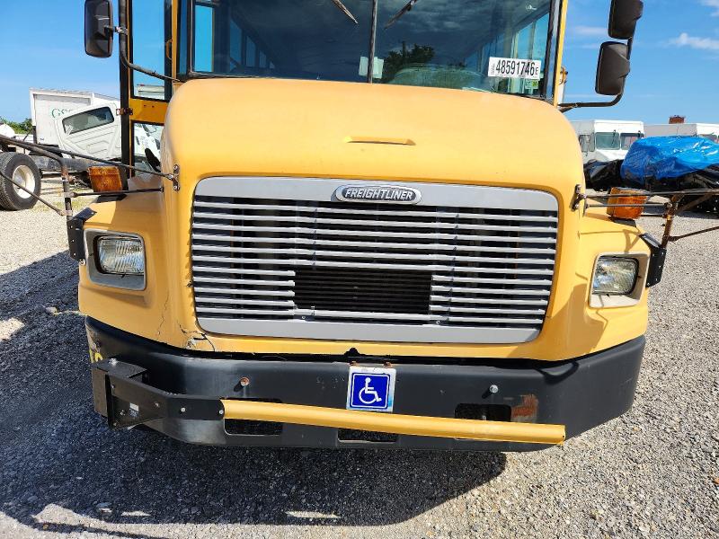 2002 Freightliner All models VIN 4UZAAXALX2CJ53680 COPART salvage auction — FRONT END, ST, sold $125 on 2026-07-29 (photo 7)