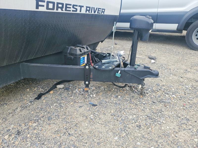 2025 Forest river cherokee Recreation VIN 4X4TCKA28SK093559 COPART salvage auction — SIDE, SC, sold $1,800 on 2026-07-28 (photo 8)