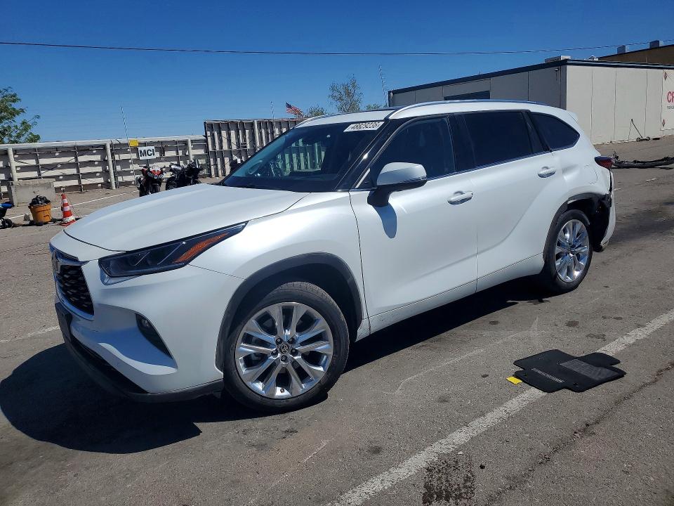 2022 Toyota Highlander VIN 5TDYZRAH2NS100834 COPART salvage auction — REAR END, Tx - Salvage Vehicle Title, sold $350 on 2026-07-10 (photo 1)