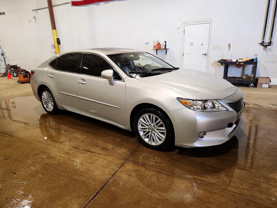 2014 Lexus ES350 VIN JTHBK1GG1E2132853 COPART salvage auction — ROOF, In - Certificate Of Title, sold $8,100 on 2026-07-02 (photo 4)