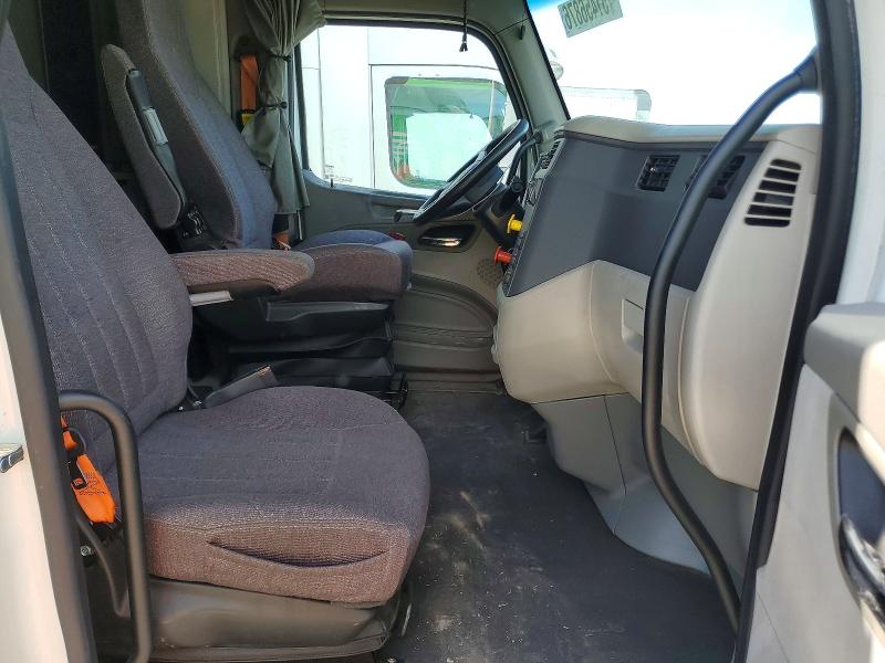 2019 Peterbilt All models VIN 1XPBDP9X7KD601311 COPART salvage auction — MINOR DENT/SCRATCHES, NV - CERTIFICATE OF TITLE, sold $15,300 on 2026-07-27 (photo 5)