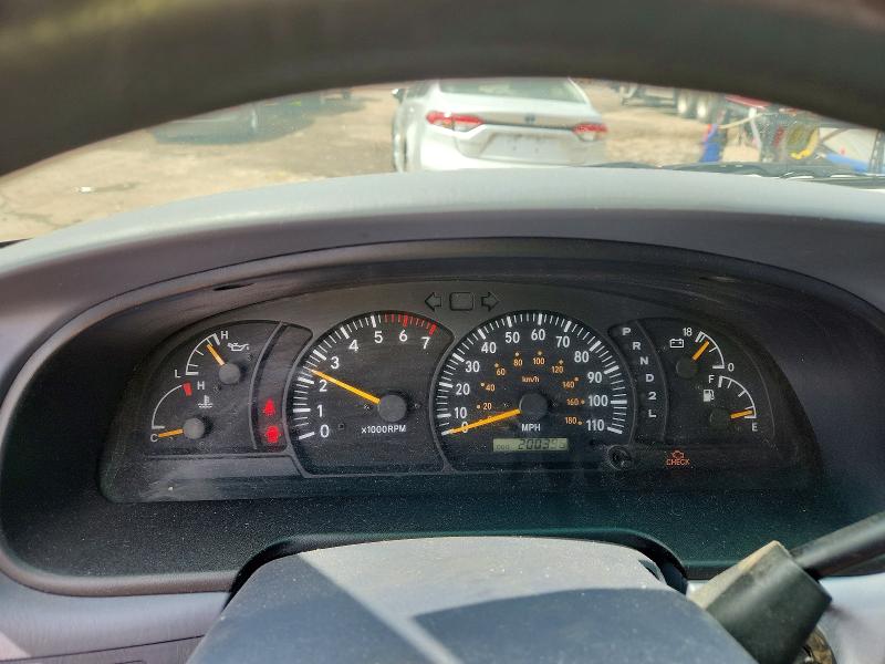 2000 Toyota Tundra VIN 5TBBT4415YS122431 COPART salvage auction — MINOR DENT/SCRATCHES, Mi - Dealer Only Clean Title, sold $675 on 2026-07-07 (photo 9)