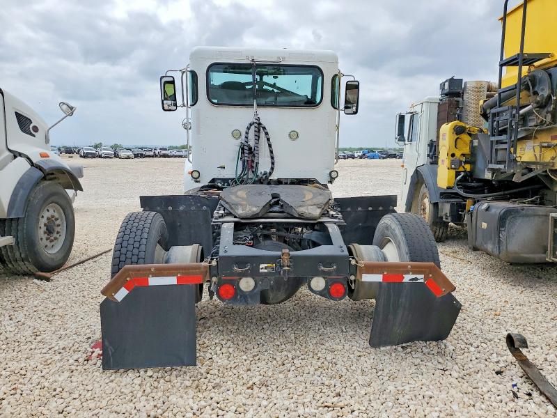 2017 Peterbilt All models VIN 1XP3AJ8X9HD430601 COPART salvage auction — NORMAL WEAR, TX - CERTIFICATE OF TITLE, sold $5,500 on 2026-07-09 (photo 6)