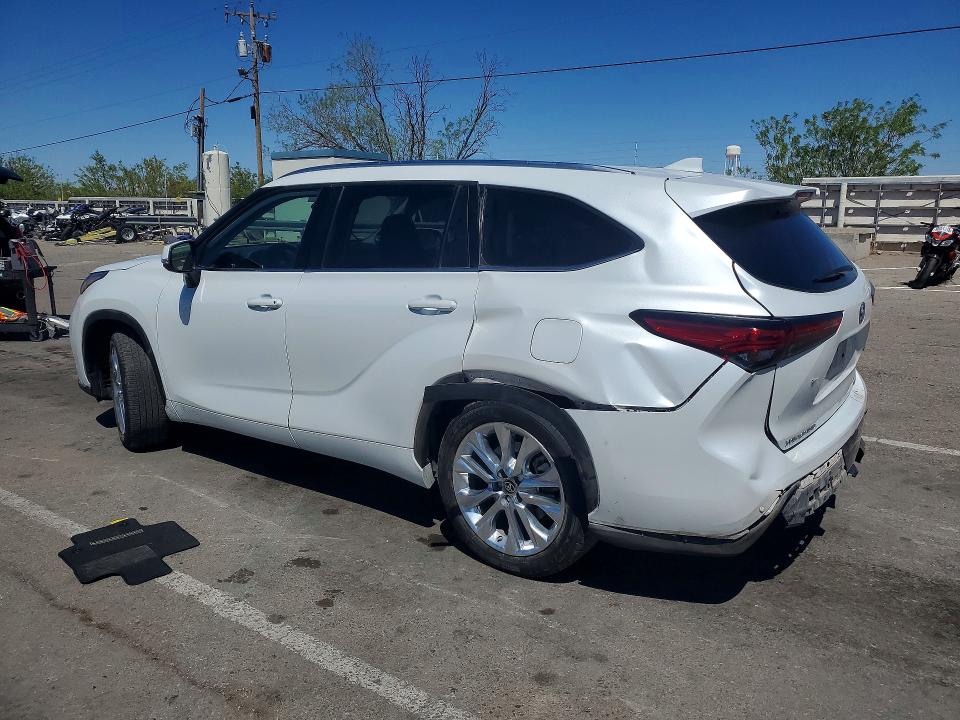 2022 Toyota Highlander VIN 5TDYZRAH2NS100834 COPART salvage auction — REAR END, Tx - Salvage Vehicle Title, sold $350 on 2026-07-10 (photo 2)